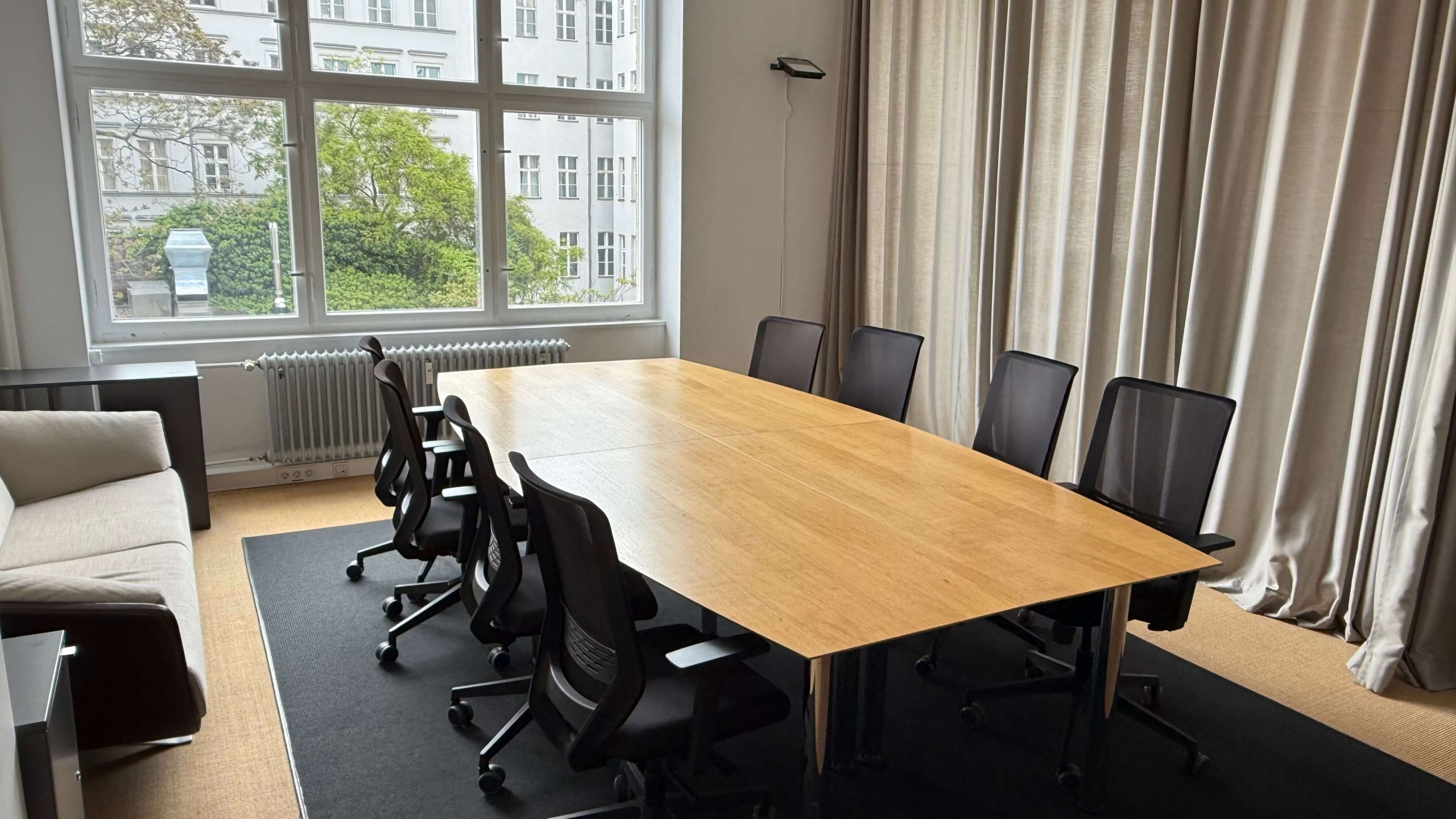 Contentbanner - Meetingraum 2 - Loft102 - Coworking Berlin
